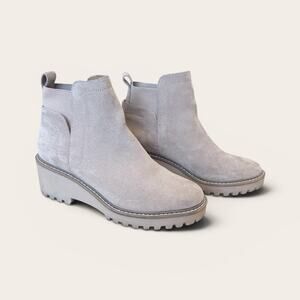DV by Dolce Vita Rielle Wedge Lug Chelsea Booties Dune 8.5